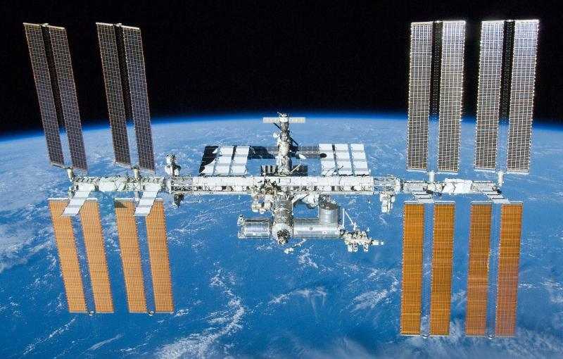 Falsche Besatzung für die ISS (gedruckt) Falsche Besatzung für die ISS (gedruckt)