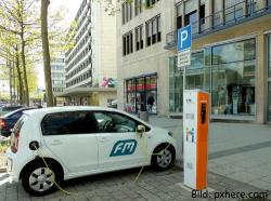 Bayern führt bei E-Ladestellen? Bayern führt bei E-Ladestellen?