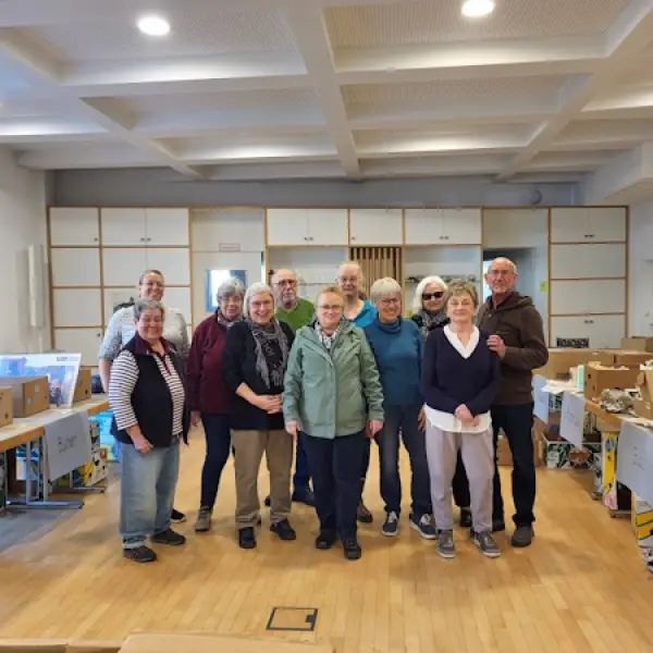 Regensburg: Evangelische Kirche St. Lukas, Flohmarkt